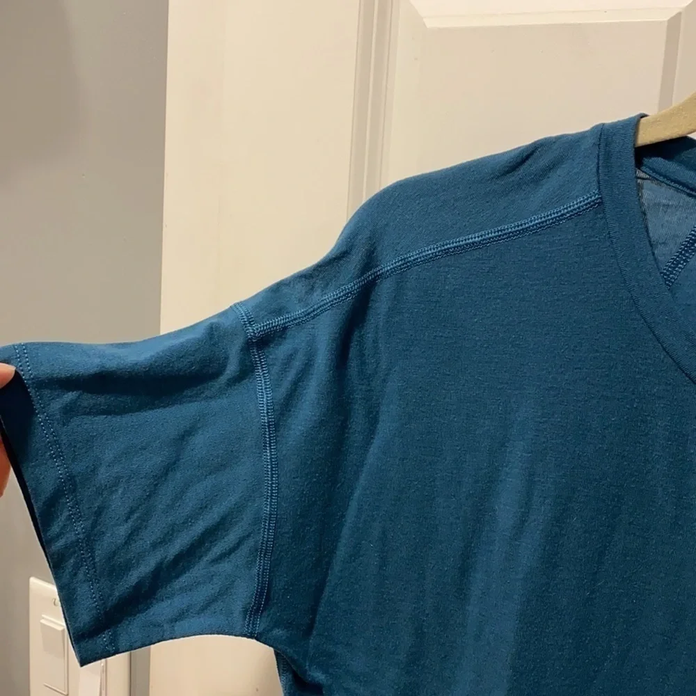 North Face Athletic Shirt Teal - Picture 3 of 9